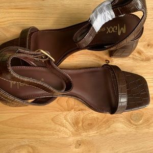 Miss Lola brown faux crocodile design sandal size 7.5